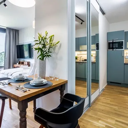 Vip S3 Apartment